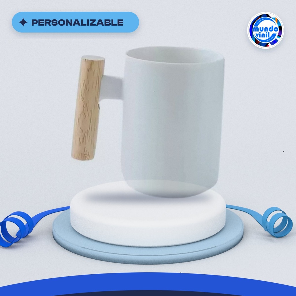 Taza con asa de madera